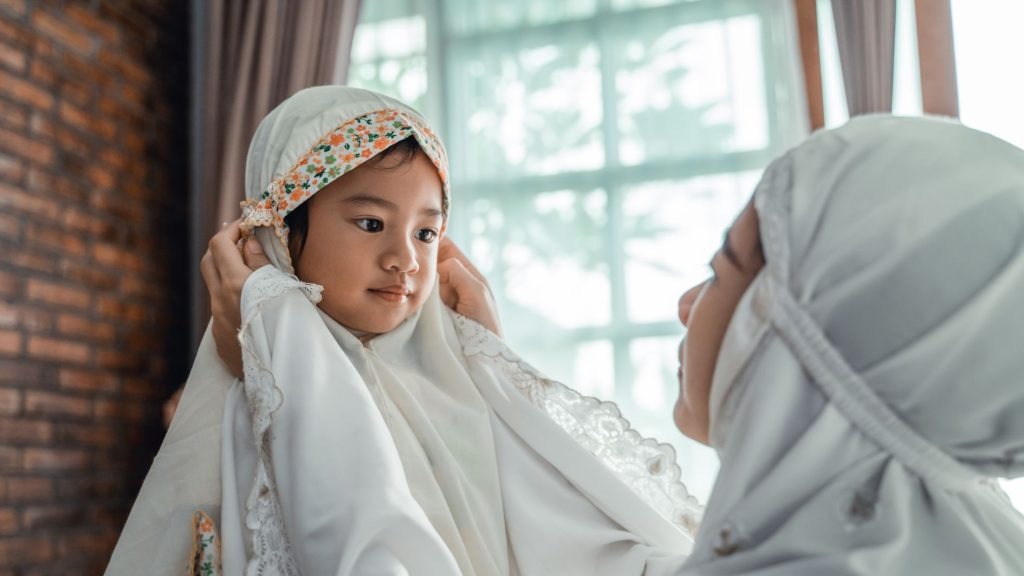 12 Cara Efektif Mengenalkan Agama pada Anak Usia Dini